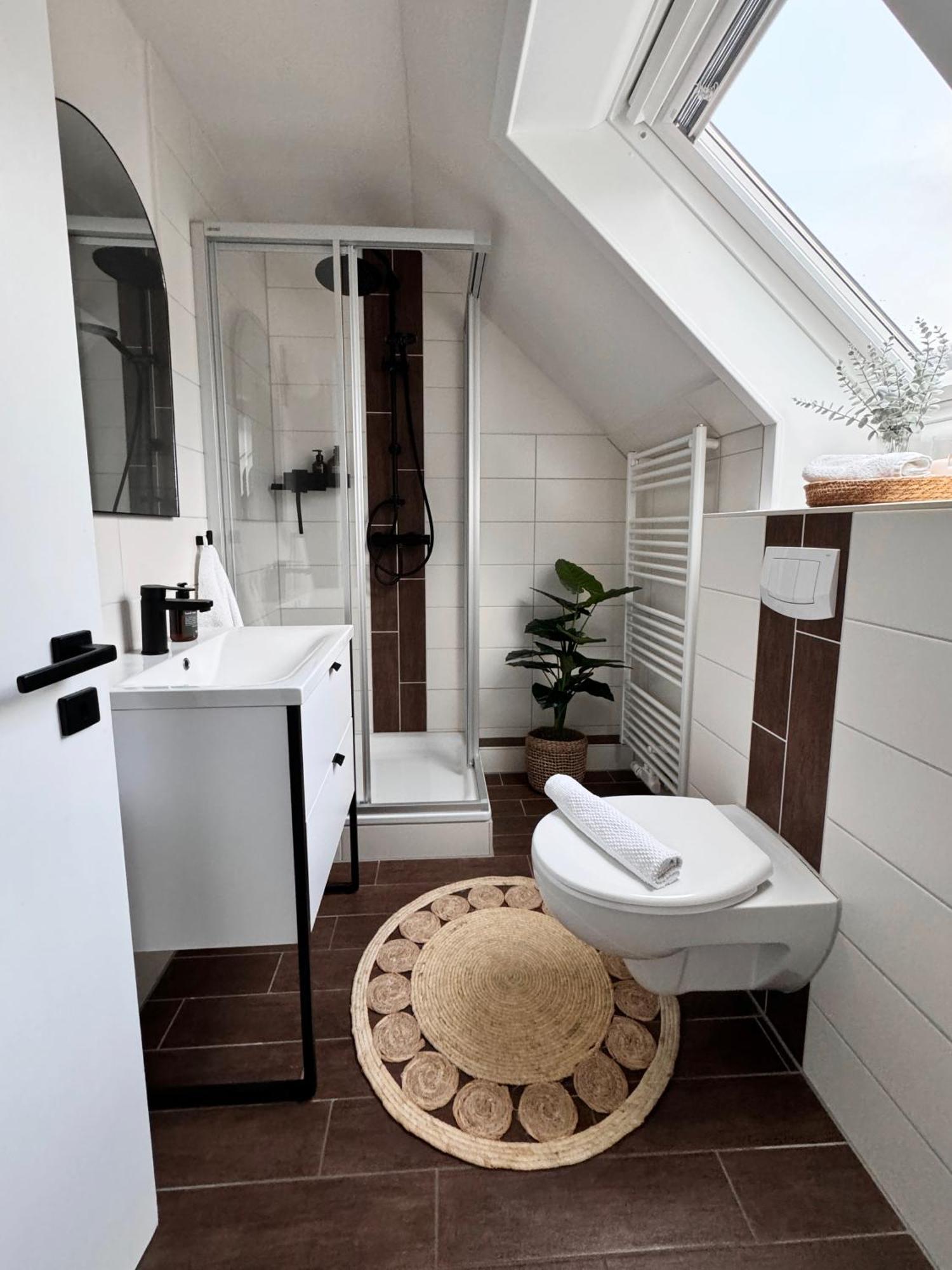 Seaside Rooms - Design-Apartment Mit Balkon & Parkplatz - Inklusive Strandkorb Direkt Am Wasser Und Spa & Sauna Saisonal Büsum Buitenkant foto