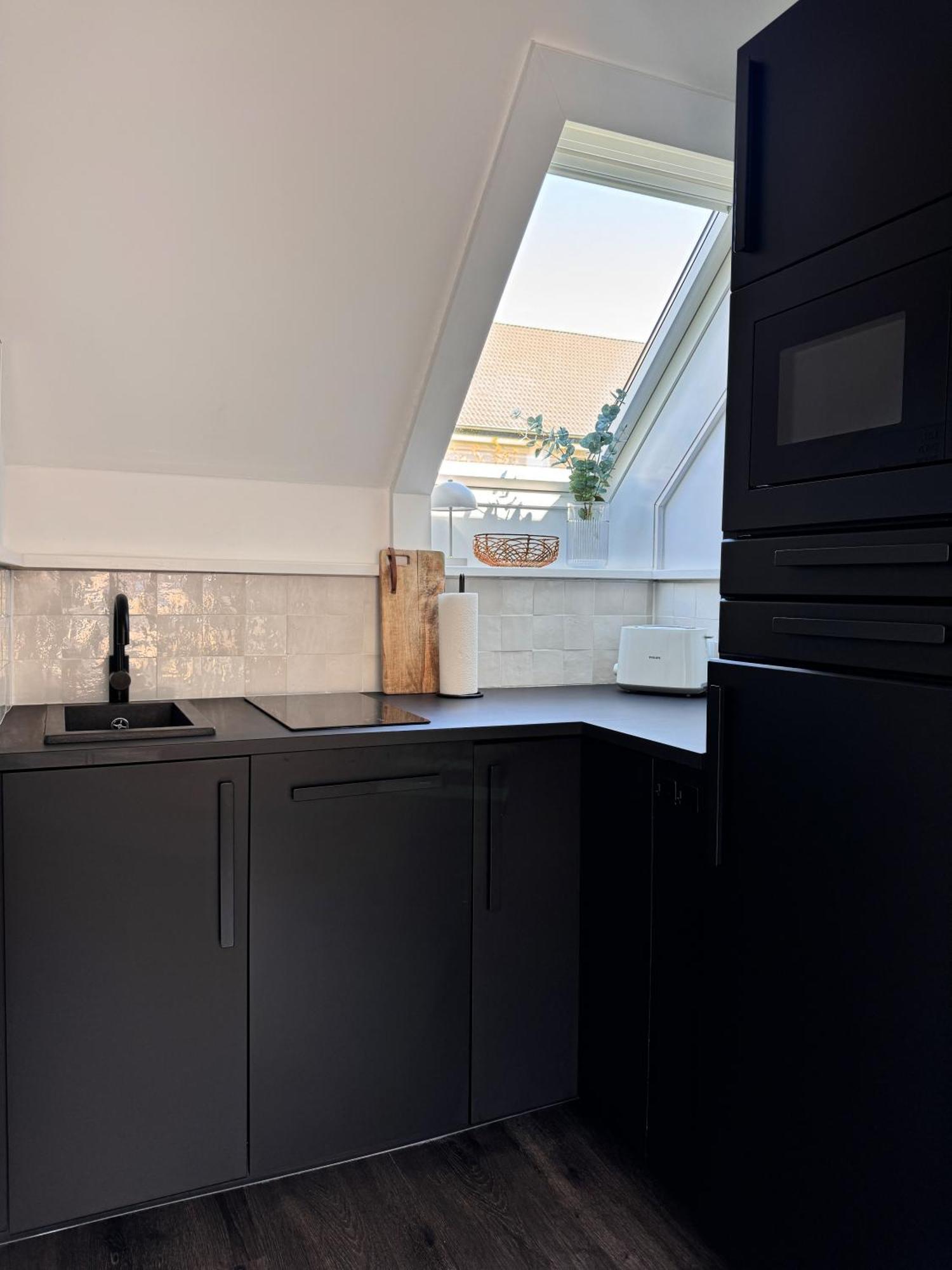Seaside Rooms - Design-Apartment Mit Balkon & Parkplatz - Inklusive Strandkorb Direkt Am Wasser Und Spa & Sauna Saisonal Büsum Buitenkant foto